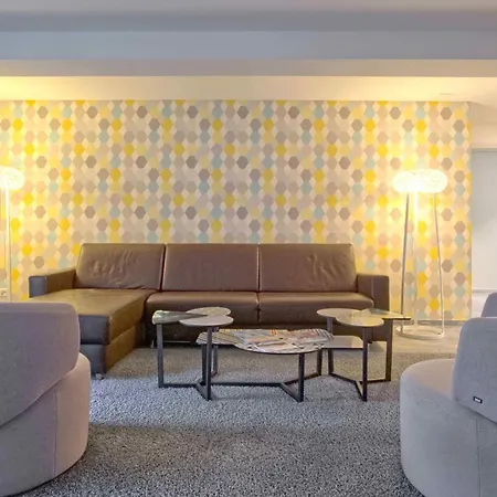 Jungfraucenter Baellenhoechst - Griwa Rent Ag