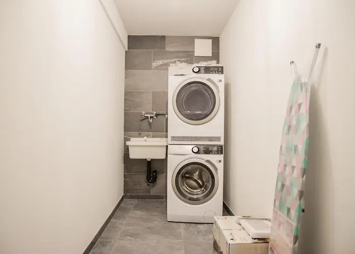 Jungfraucenter Baellenhoechst - Griwa Rent Ag *